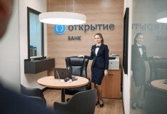 Ипотечный специалист банка «Открытие» в офисе продаж группы компаний «Мастерстрой ДВ»
